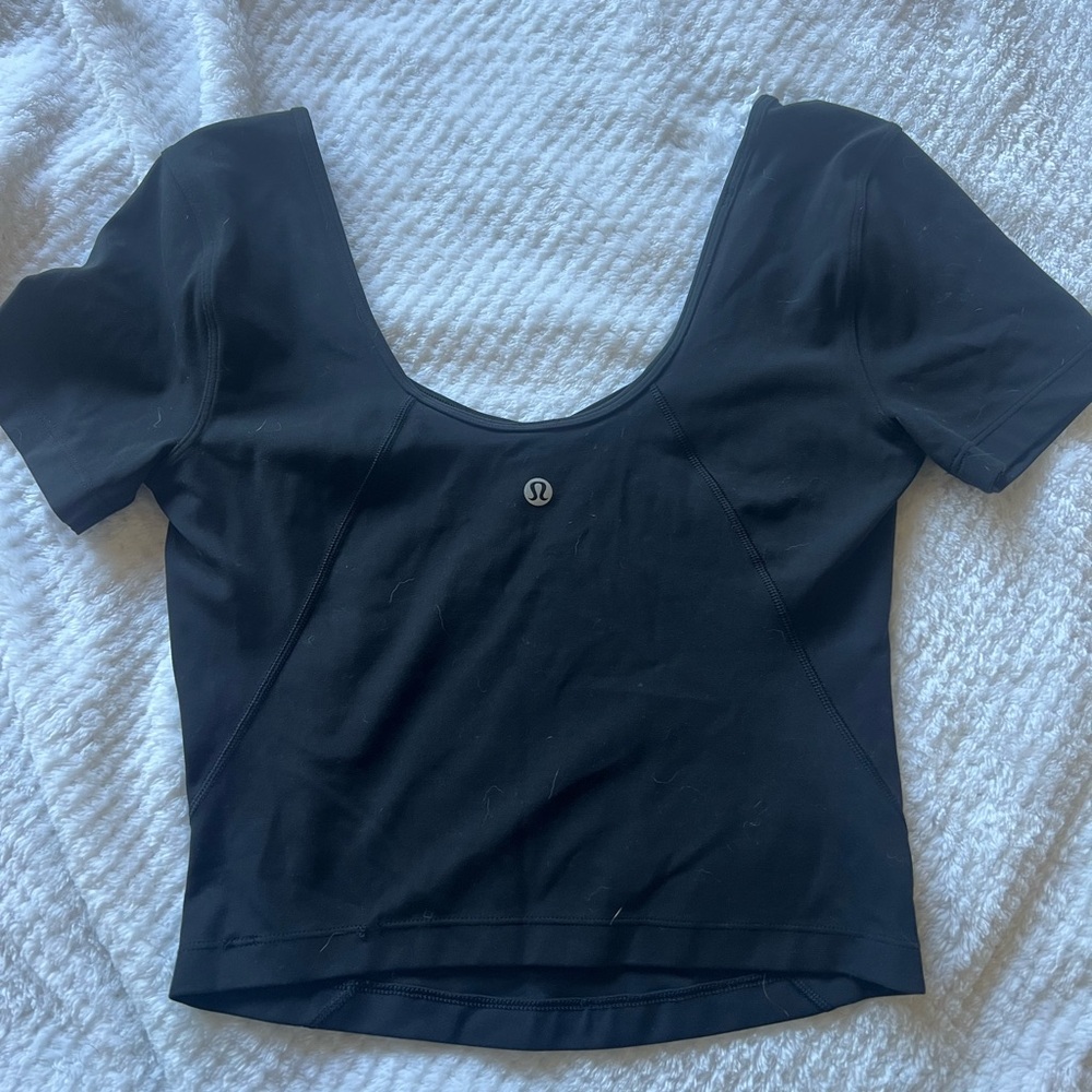 Lulu Lemon Black short sleeve works out shirt!
